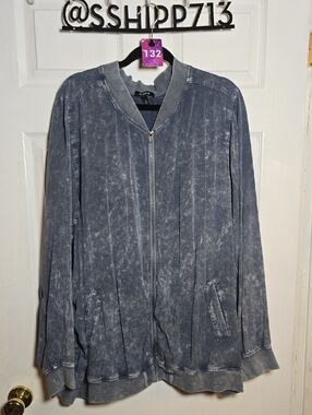 132 Torrid 6 6X Washed Gray Zip-Front Bomber Jacket Burnout Velvet Jacket